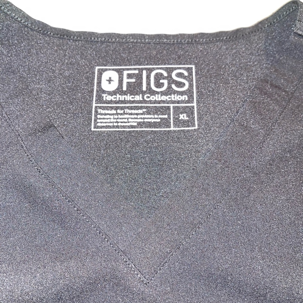 Figs women top